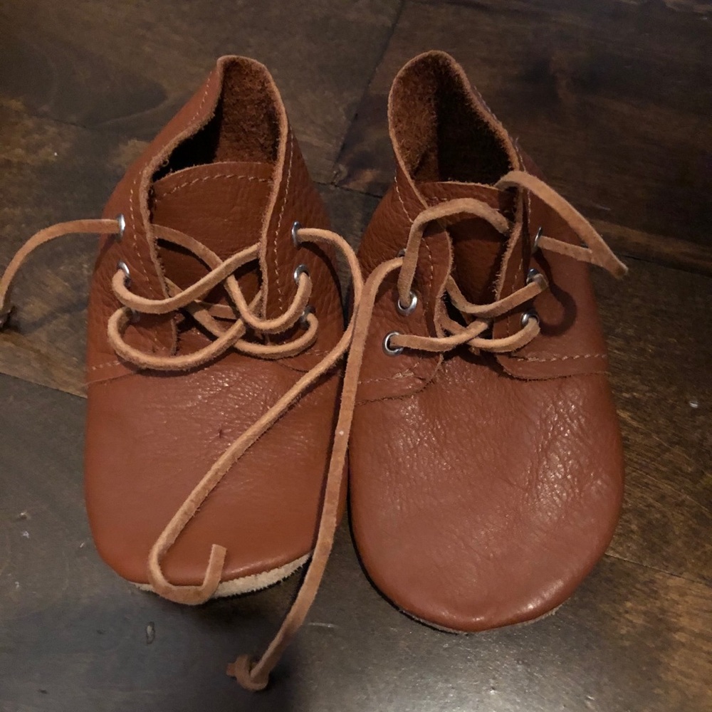 Leather baby bootie